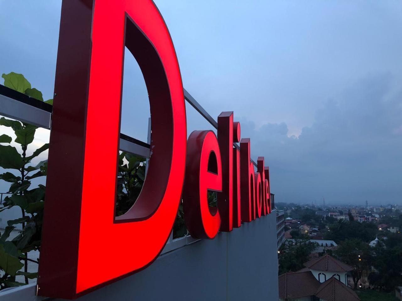 Deli Hotel Медан Экстерьер фото